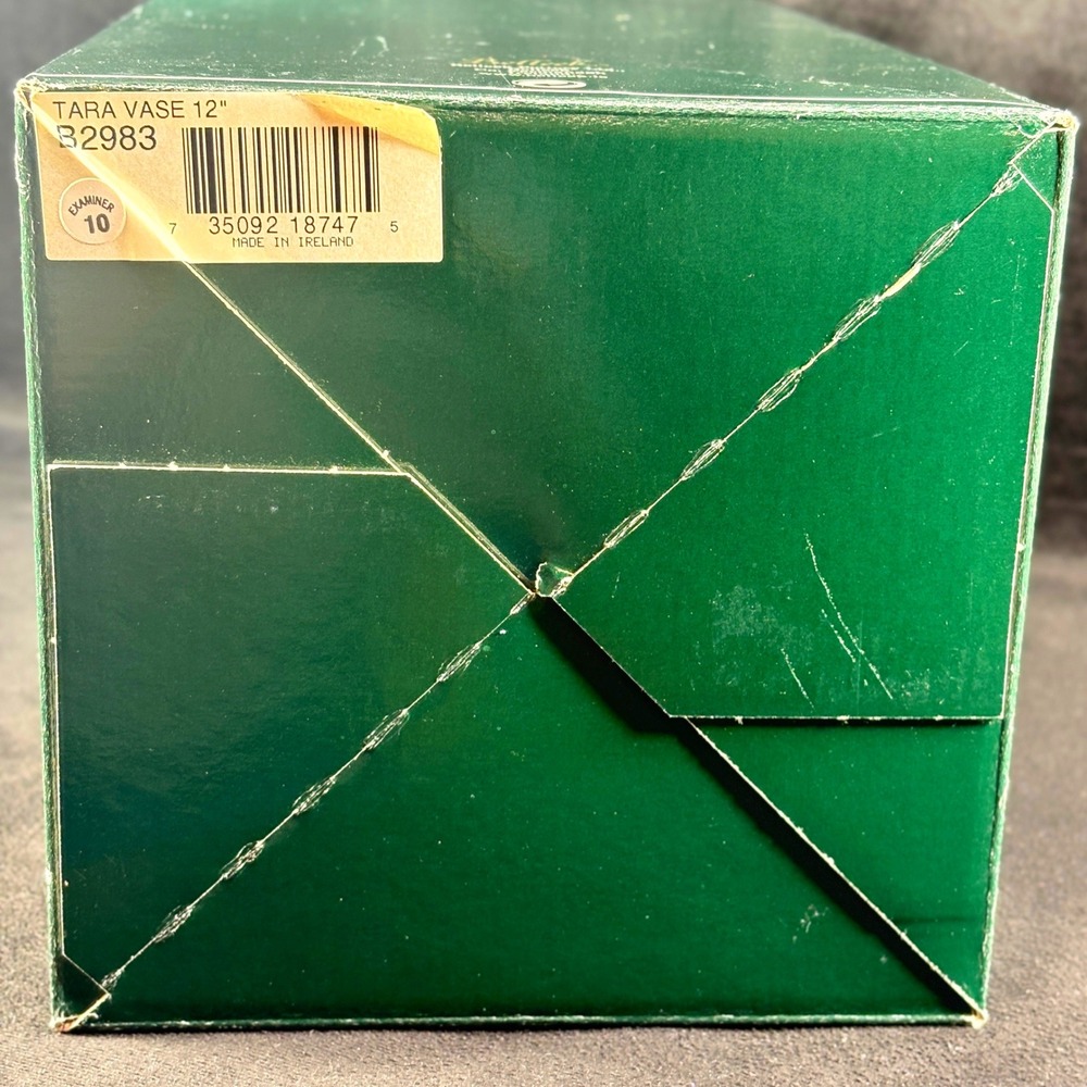 Vtg Belleek Tara 12" Vase 11th Green Mark Shamrocks Celtic Knot Scalloped Rim‎ - Picture 14 of 14